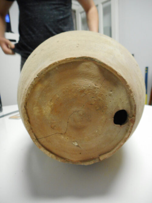 The hole in the base. Image courtesy of Joan Taylor.