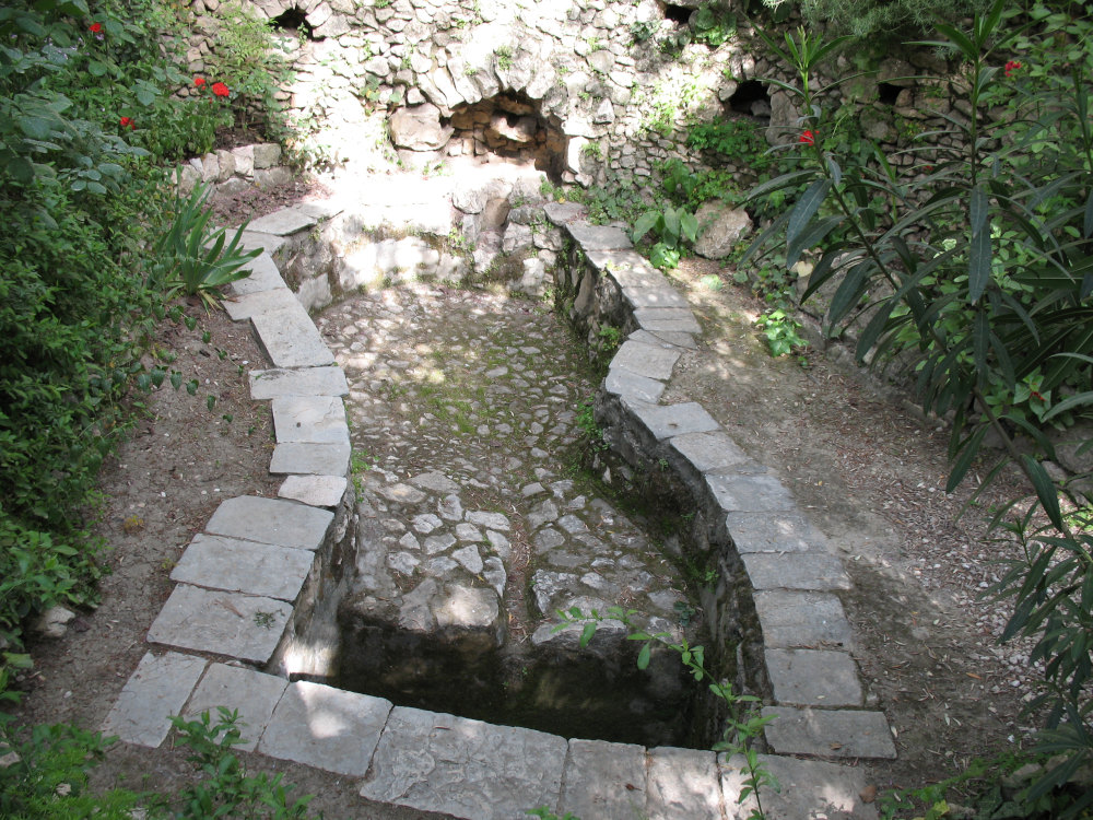 Wine Press in the Old City of Jerusalem, first century CE. Photo by James Emery, CC by-SA 2.0, via Wikimedia Commons.
