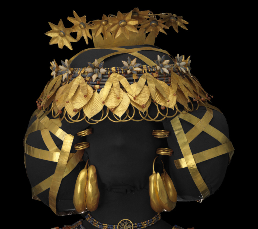 Queen Pu-abi's headdress. Object B17711A. Courtesy of the Penn Museum.