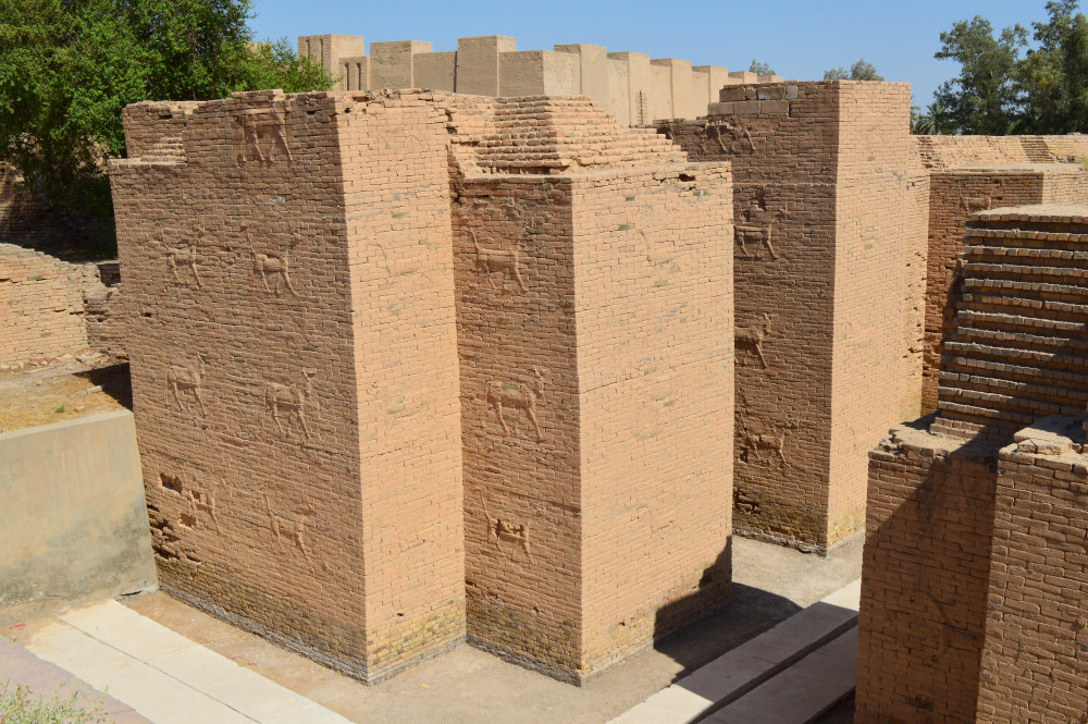 Part of the processional way/Ishtar Gate at the ancient city of Babylon, Babel Governorate, Iraq. Reign of Nebuchadnezzar II, 6th century BCE. The reliefs of the dragons and bulls are original. Photo courtesy of the author.