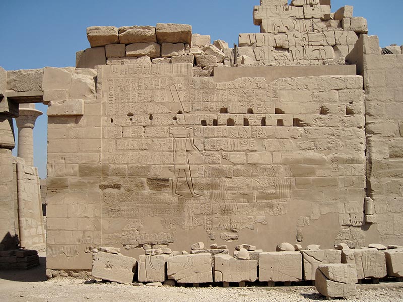 Bubastite Portal of the Temple of Karnak. (Photo by Olaf Tausch, CC BY 3.0, https://creativecommons.org/licenses/by/3.0/deed.de).