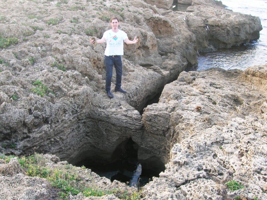 Habonim, installation C18 – feeding channel passing water to sea-water well by gravity (looking south-west) (Image by Ehud Galili)