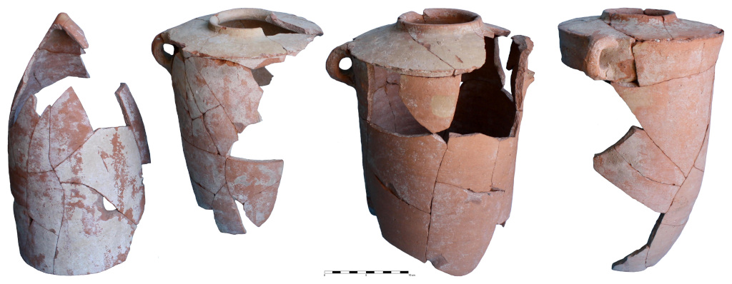 Tell el-Burak, House 3: a selection of carinated-shoulder amphorae from the destruction layer of Phase D: c. end of the 7th/beginning of the 6th century BCE (courtesy of the Tell el-Burak Archaeological Project).