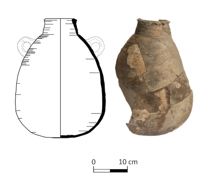 Storage jar from Apollonia-Arsuf (courtesy of the Apollonia-Arsuf Excavation Project).