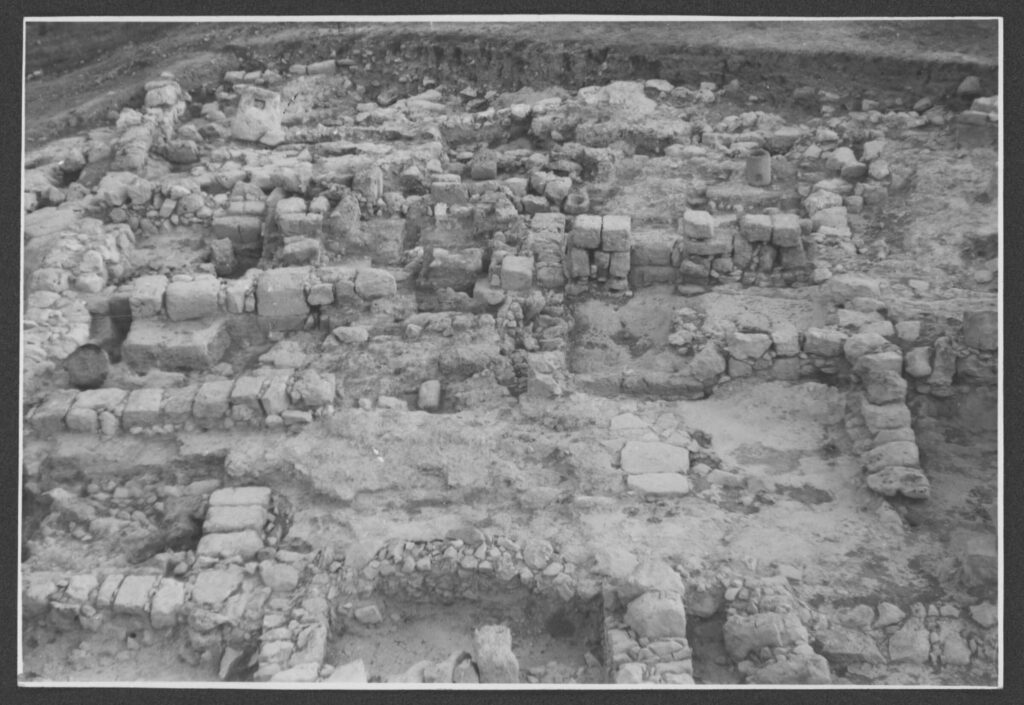 Red Room from South. Jalame, 1966. Image Courtesy of Museum of Art and Archeology, University of Missouri.