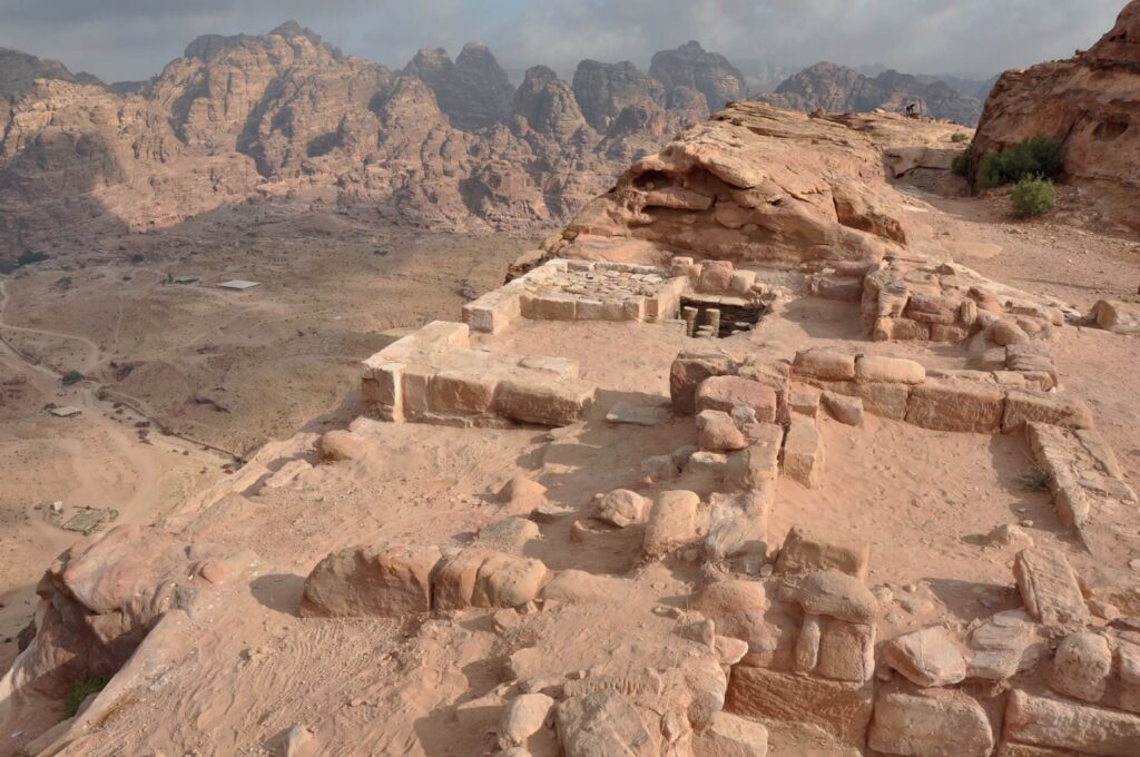 Fig. 5: General view of the baths at Jubal Khubtha in Petra, 2nd-4th cent. CE (credit: Fournet and Paridaens 2016, fig. 11 – with permission of authors).