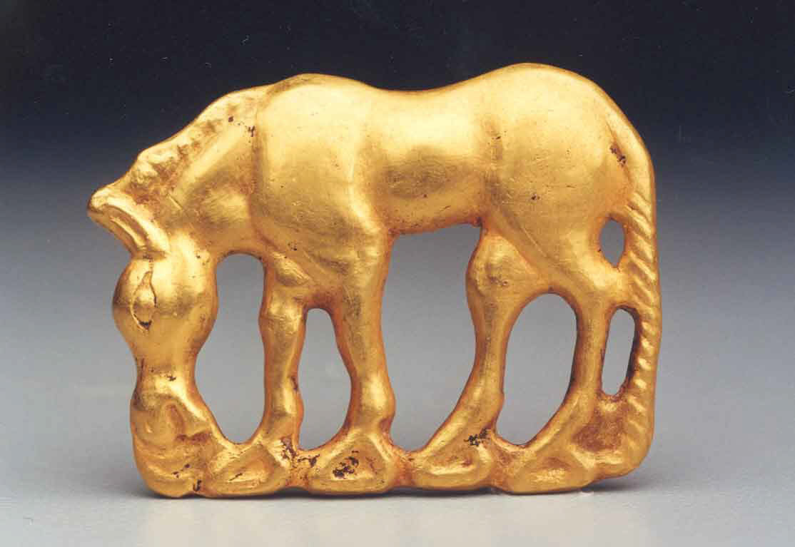 Figure 3: Plaque in the shape of a grazing kulan. Metropolitan Museum of Art 2002.201.118