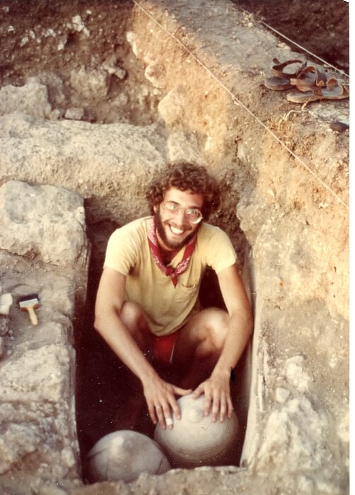 Tel Dor 1980. Portrait of the editor as a svelte young man.