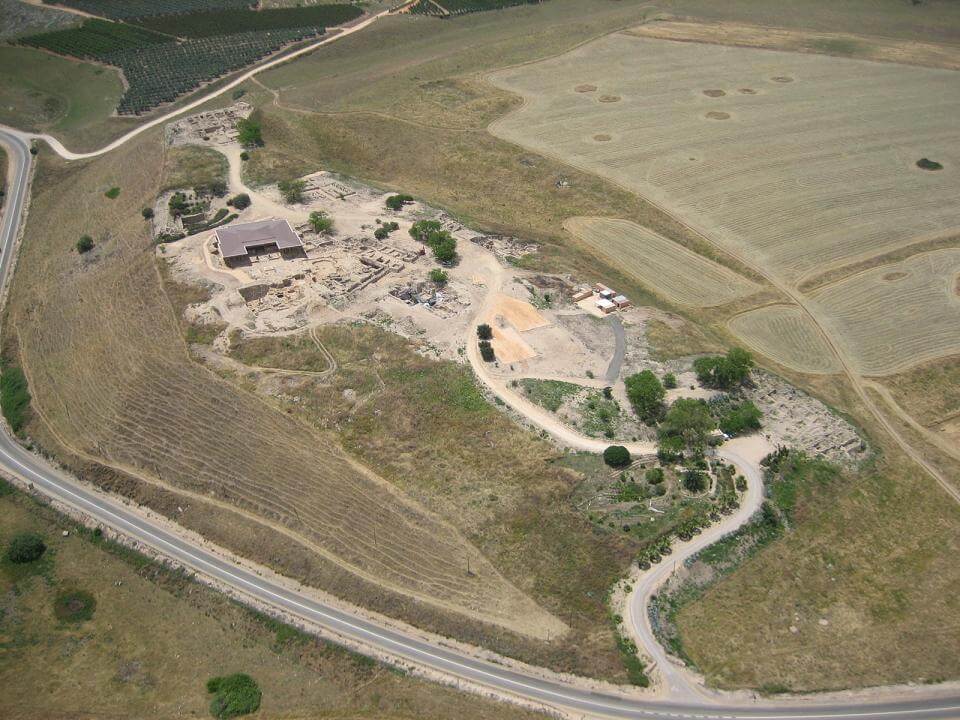 Aerial photo of Tel Hazor. Remains of Iron and Bronze Age cities are seen in the upper tell. Public Domain via Wikipedia.