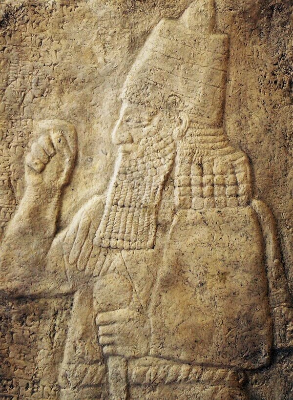 Cast of a rock relief of Sennacherib from the foot of Cudi Dagi, near Cizre. Photo: Timo Roller / Wikimedia Commons, CC BY 3.0 DEED