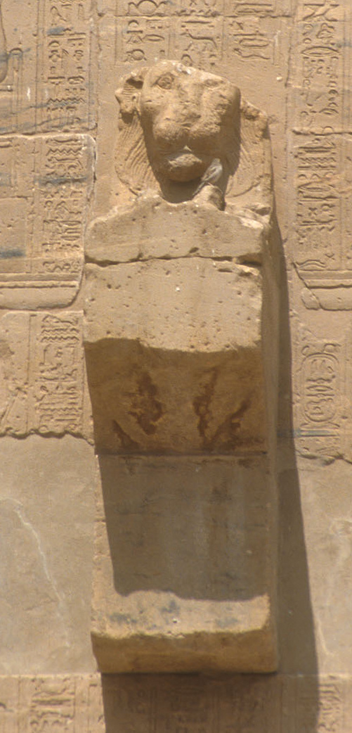 Gargoyle in the temples of Edfu and Karnak (photos: H. Köpp-Junk)