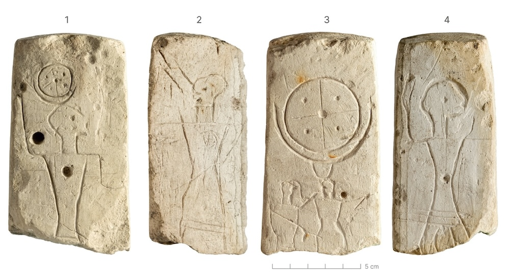 Lidar Höyük limestone prism: schematic crescent-boat and quartered disk; Middle Bronze Age, Şanlıurfa Museum. Image courtesy of the Şanlıurfa Müzesi Müdürlüğü (Luwian Studies #5076).