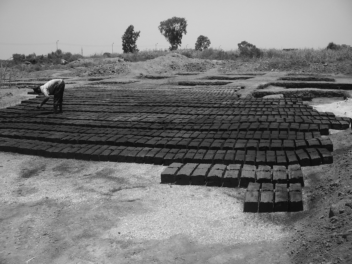 Mudbrick manufacturing in Tell Timai, Egypt. Photo by M. Lorenzon.