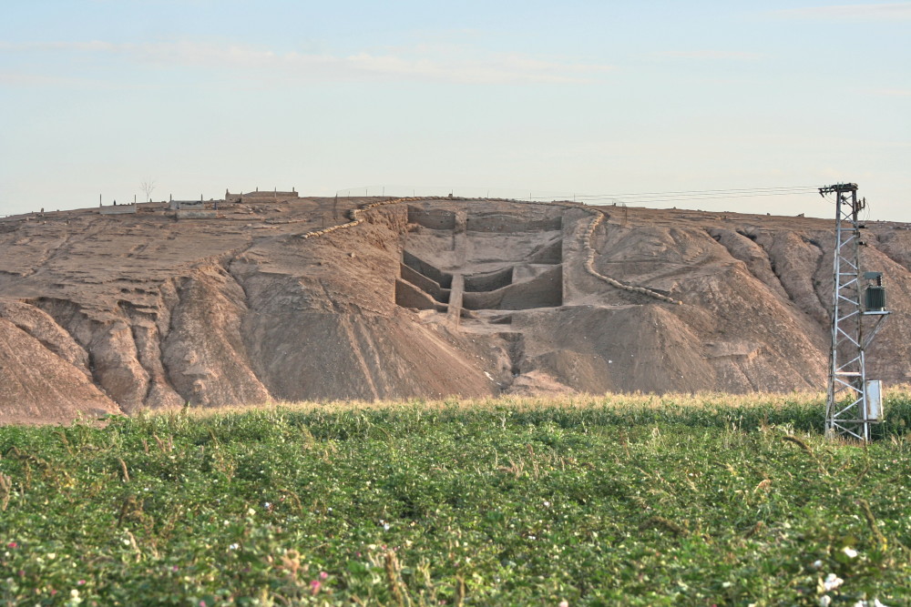 North slope of Tell Halaf 2008 (© Tell Halaf-Grabungsprojekt, photographer: G. Mirsch)