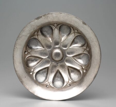 Fig. 6: Phiale, c. 550–330 BCE. Silver; Diam. 16.5 cm. Detroit Institute of Arts 74.50. Public domain image from the Detroit Institute of Arts.
